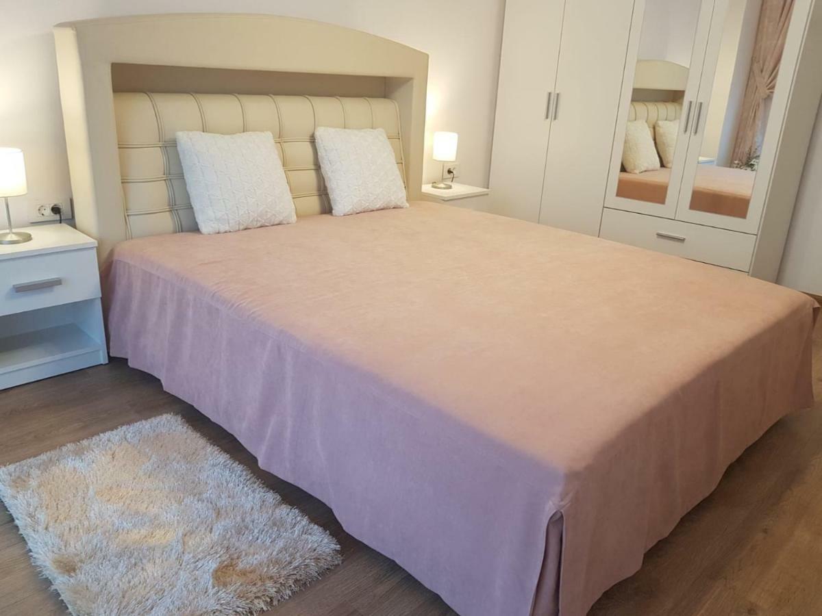 Apartament Monadin 3 Brasov Bagian luar foto