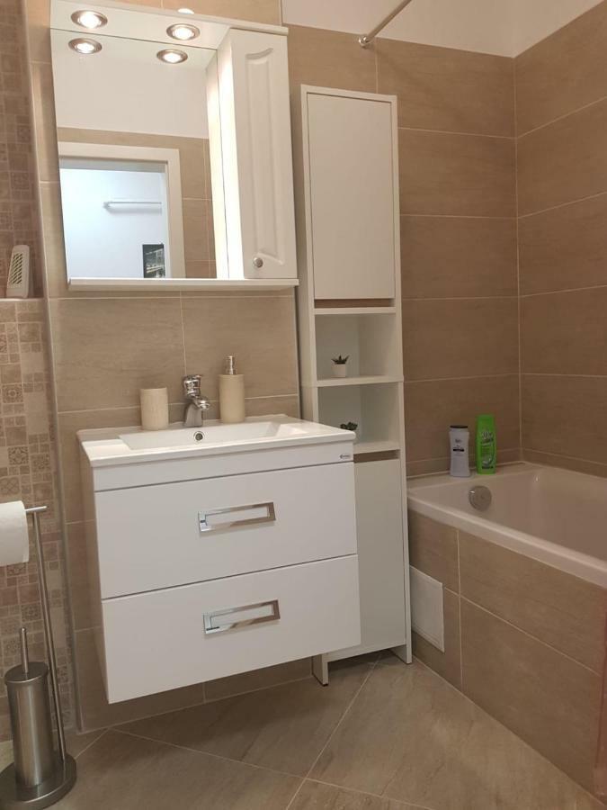 Apartament Monadin 3 Brasov Bagian luar foto
